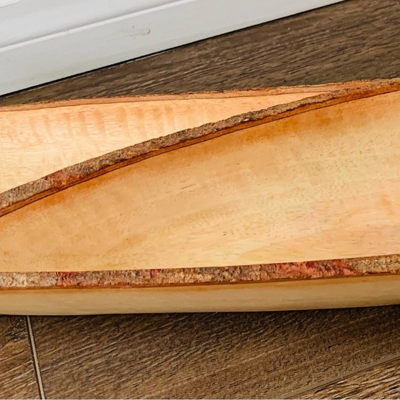 Roro handcrafted wooden bowl - Picture 1 of 12